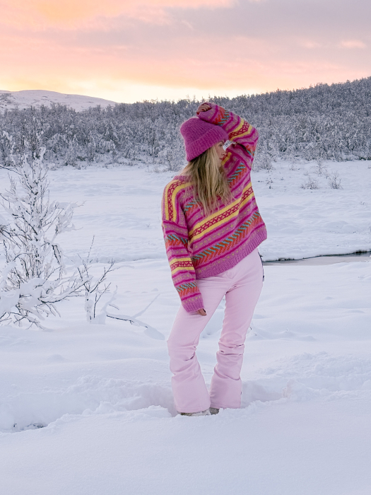 Hanami Genser by Ingrid Raadim x HOY IR 02-27A