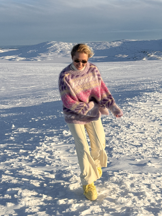 KLEIVE GENSER by Ingrid Raadim x HOY IR 04-06